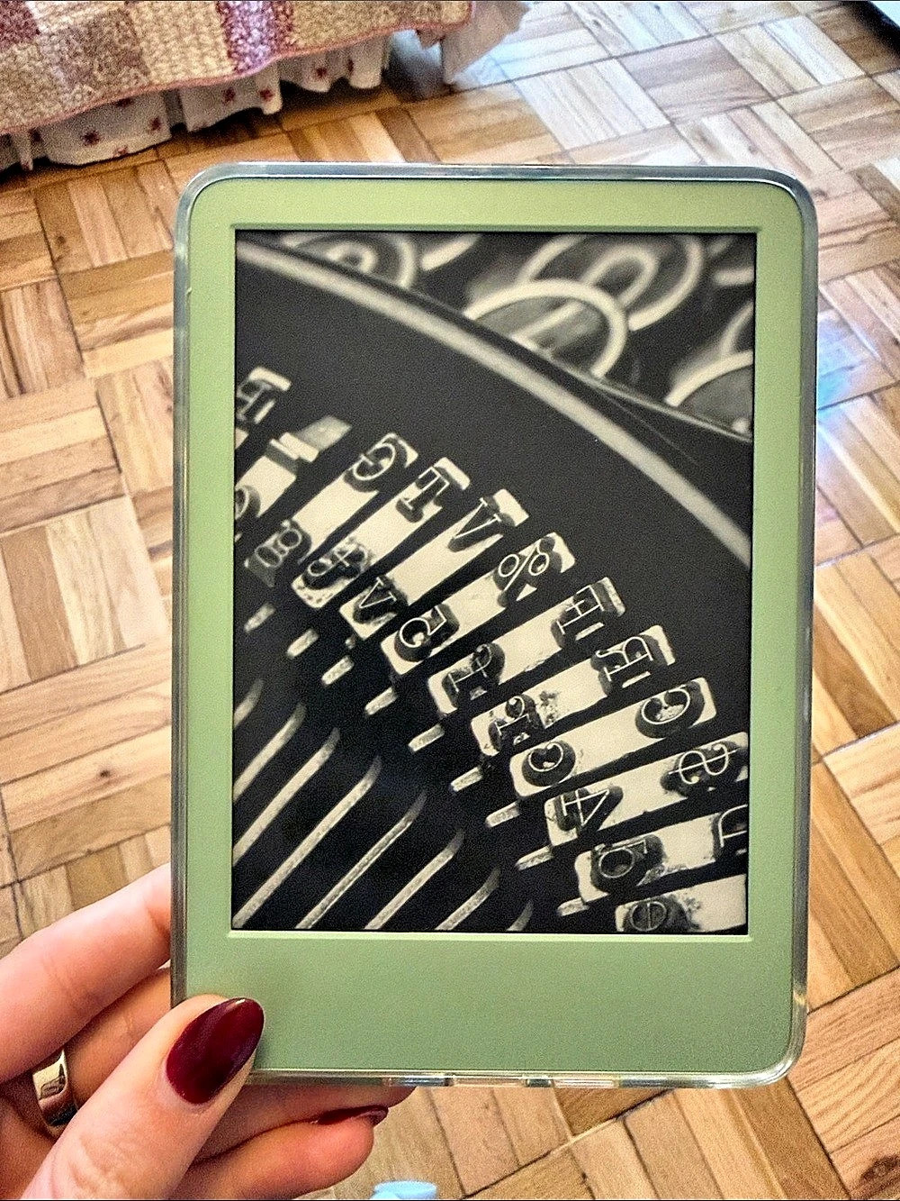 Amazon Kindle Paperwhite (11th Generation) ) Green E-Reader